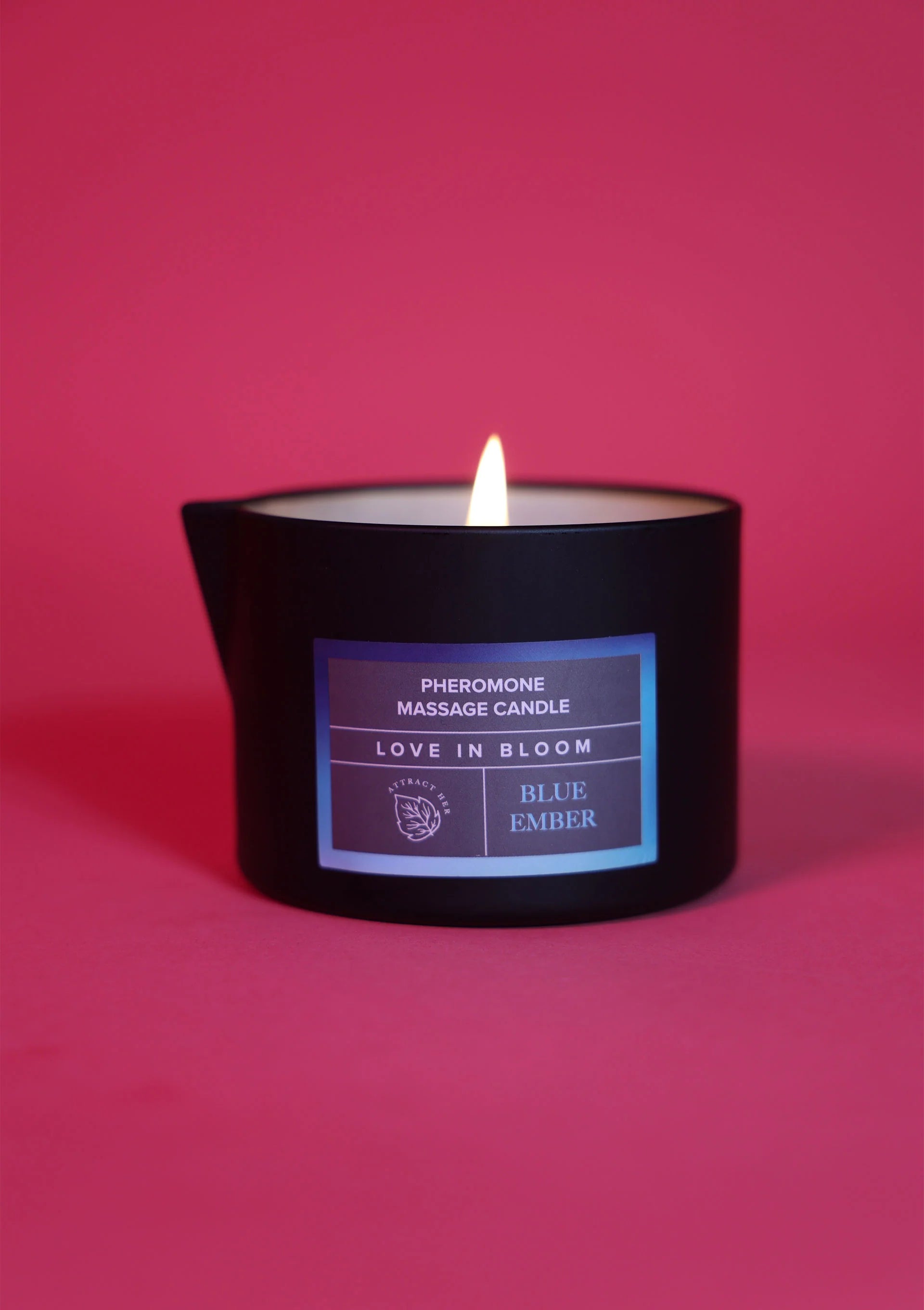 Eye of Love – Feromonihierontakynttilät Attract Her – 150 ml (Blue Ember & Earth’s Desire)