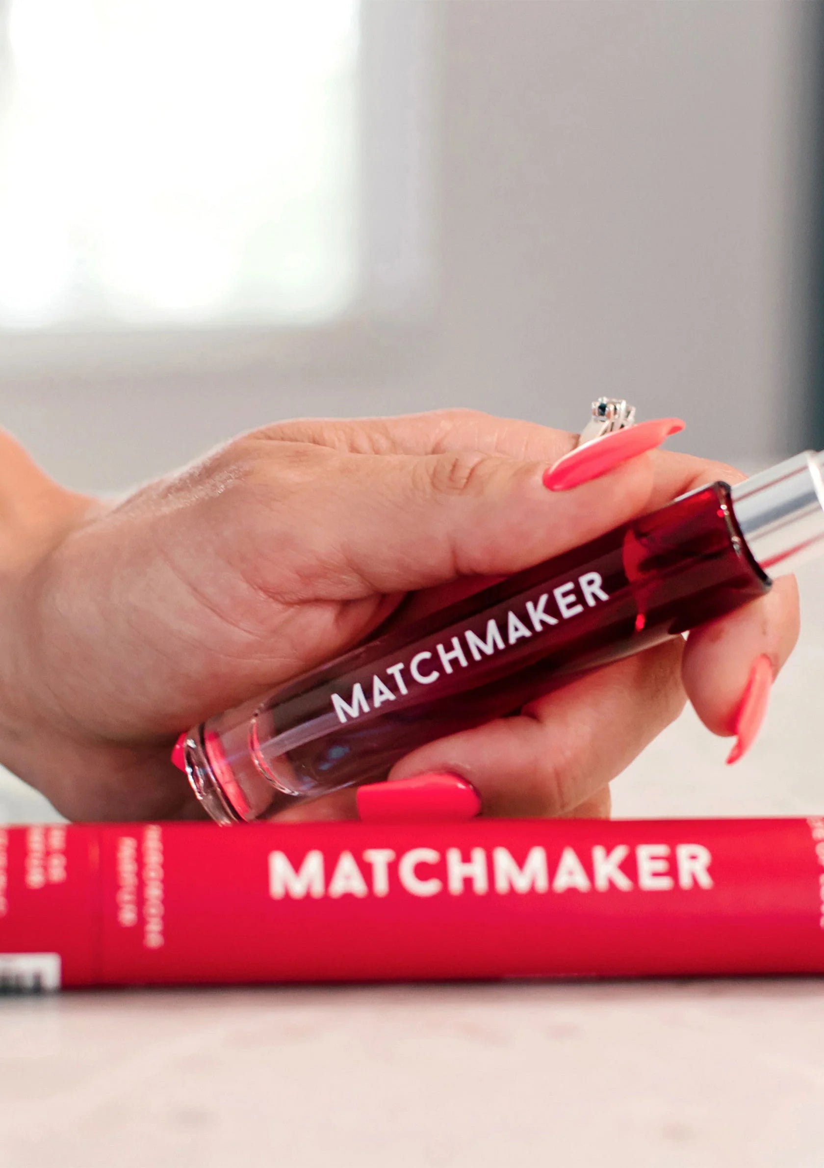 Eye of Love | Matchmaker – Feromonihajuvesi Attract Him – 10 ml & 30 ml (Red & Black)