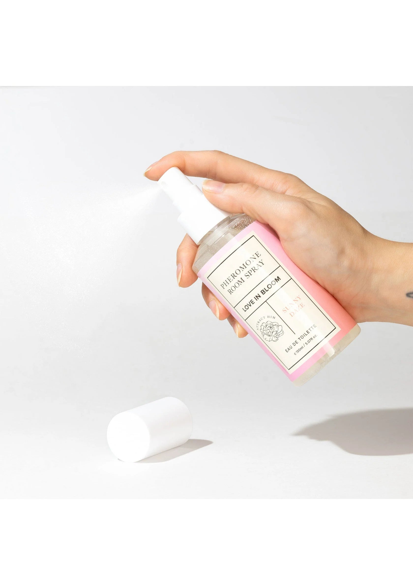 Eye of Love | Bloom – Feromonihuonesuihke Attract Him 150 ml (Sunny Daze & Lilac Dream)